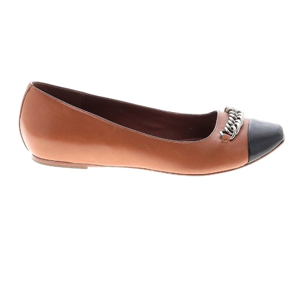 Elizabeth & James Two Toned Flat size 6.5